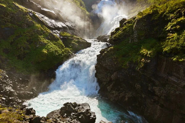 Flam - ノルウェーで巨大なヒョースの滝 — ストック写真