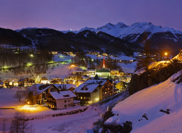 Comprensorio sciistico di montagna Solden Austria al tramonto — Foto Stock