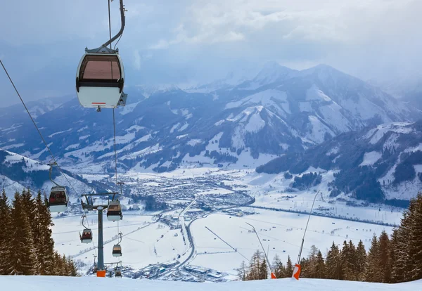 Βουνά σκι θέρετρο zell-Αμ-Σι Αυστρία — Φωτογραφία Αρχείου