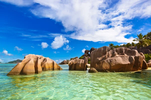 Praia famosa Fonte d 'Argent em Seychelles — Fotografia de Stock