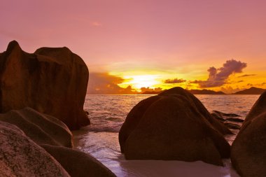 Sunset beach kaynak d'argent, Seyşel Adaları