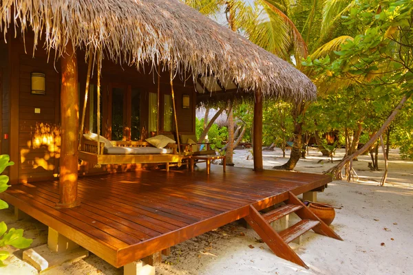 Bungalow sulla spiaggia - Maldive — Foto Stock