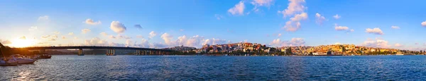 Panorama du coucher du soleil d'Istanbul — Photo