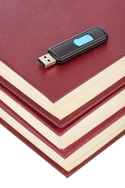 Books and flash memory — Stock Photo, Image