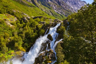 şelale yanında pik buzul - Norveç