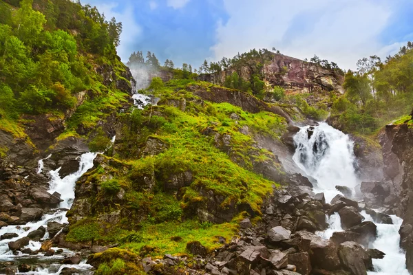 Waterfall Laatefossen in Hardanger Norway — Stock Photo, Image