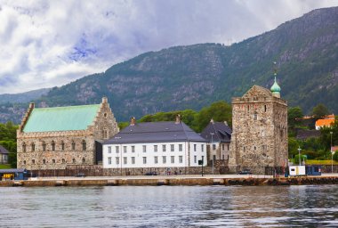 bergen, Norveç'te eski kale