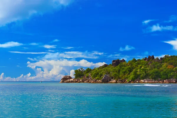 Ilha tropical nas seicheles — Fotografia de Stock