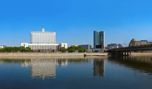 Moscow Panorama - White House - center of Russian government - R — Stock Photo, Image