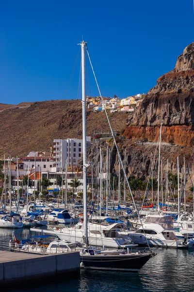 Hafen und stadt san sebastian - la gomera insel - kanarienvogel — Stockfoto