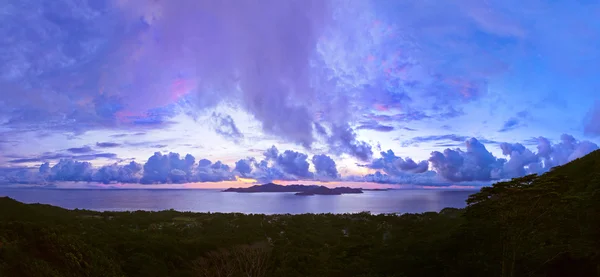 Isola Praslin Seychelles al tramonto — Foto Stock