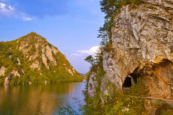 Rivier Drina - nationale natuurpark in Servië — Stockfoto
