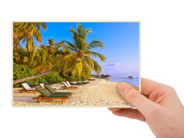 Hand en Maldiven strand beeld (mijn foto) — Stockfoto