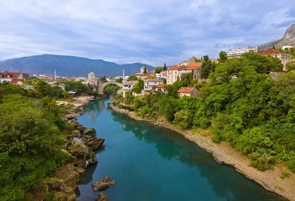 城市景观的莫斯塔尔-波斯尼亚和黑塞哥维那 — 图库照片