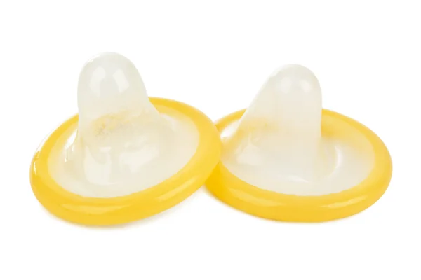 Kondomy - izolované na bílém pozadí — Stock fotografie