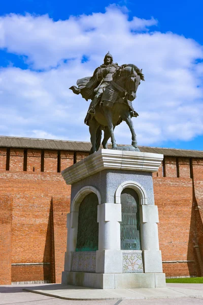 Het monument van Dmitry Donskoy in Kolomna Kremlin in Moskou regi — Stockfoto