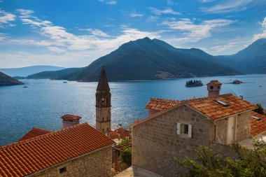 Köy Perast sahil Boka Kotor Körfezi - Karadağ