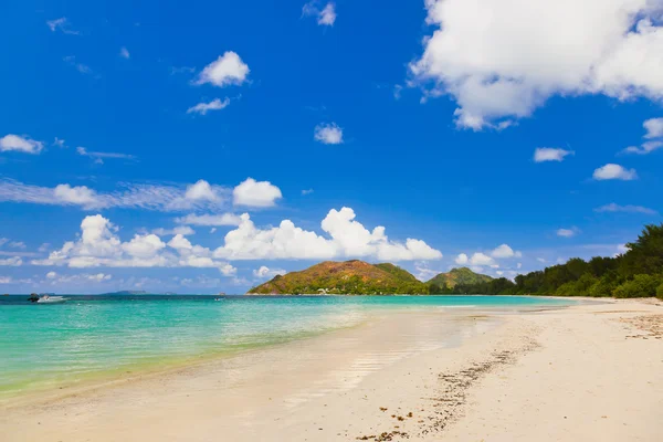 Tropiska stranden cote d'or - ön praslin seychelles — Stockfoto