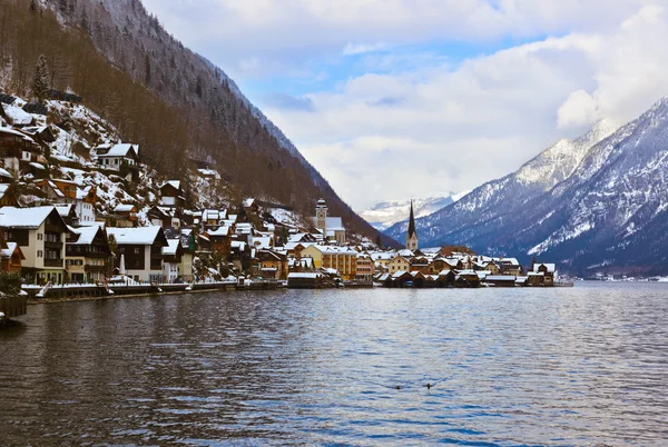 Village Hallstatt en el lago - Salzburgo Austria —  Fotos de Stock