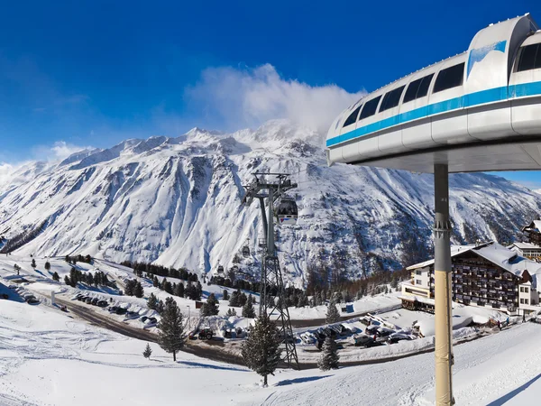 Berg Oostenrijk wintersport ski resort hochgurgl — Stockfoto