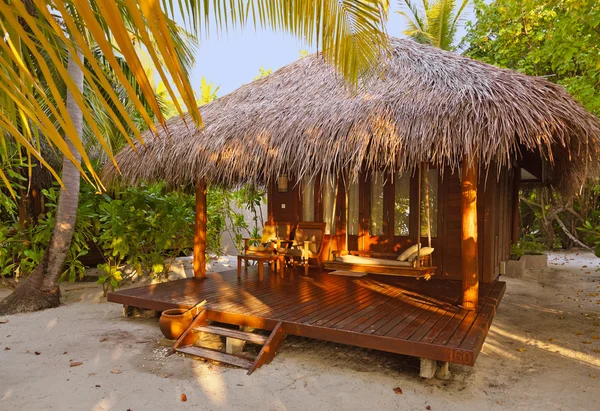 Bungalow sulla spiaggia - Maldive — Foto Stock