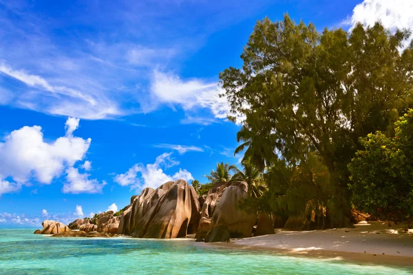 Praia famosa Fonte d 'Argent em Seychelles — Fotografia de Stock