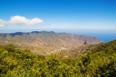 La Gomera ada peyzaj içinde güneşli gün, Kanarya Adaları, İspanya.