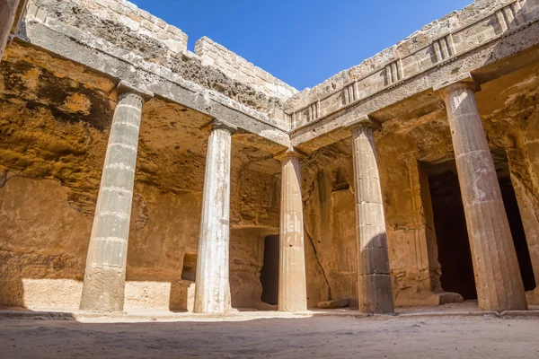 Antigua necrópolis de Paphos conocida como Tumbas de los Reyes, Chipre . — Foto de Stock