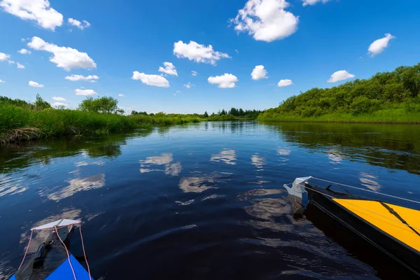 Kayaking on the tail waters of the Pra River in Ryazan — Stock Photo, Image