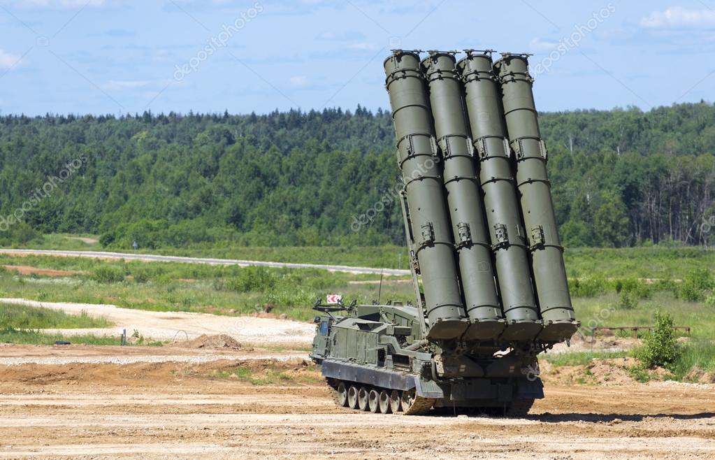 Russische Flugabwehr-Raketen-System der neuen generation ...