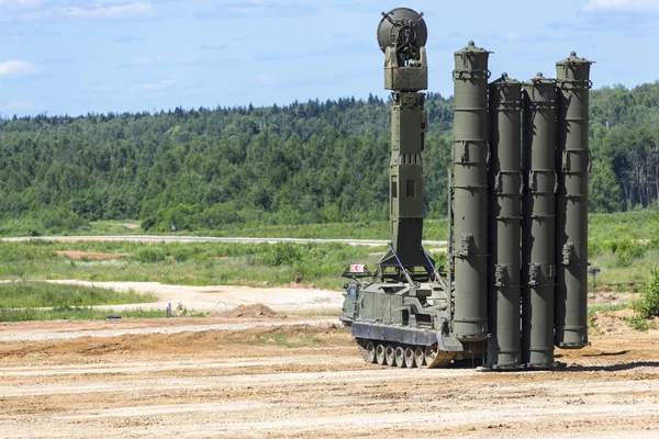 Russian anti-aircraft missile system  of new generation — Stock Photo, Image