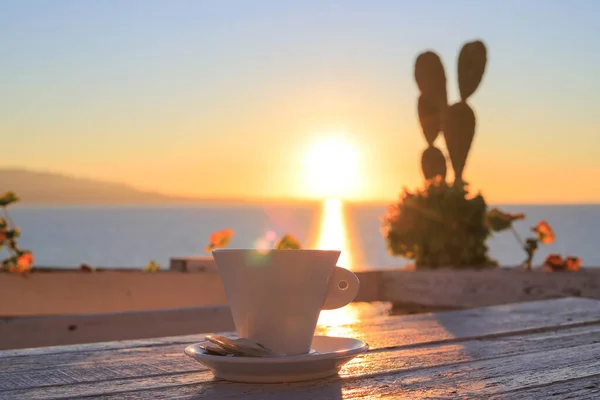 Coffee Cup Table Sunset Sea — Stock Photo, Image