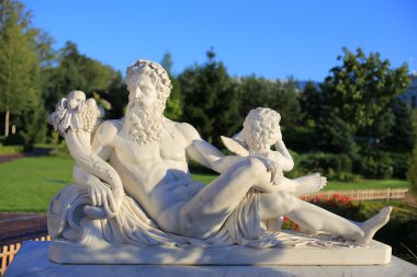 Antika stili heykeller