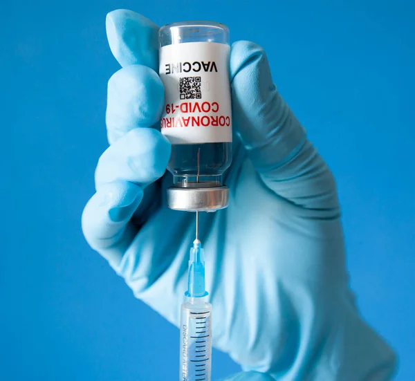 Nővér Töltőfecskendő Kovid Vakcinával — Stock Fotó