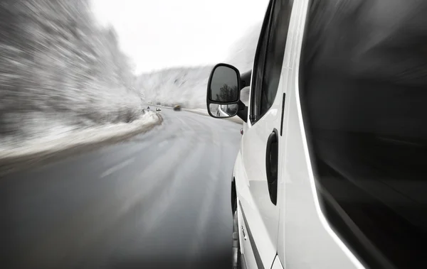 Schnelles Autofahren — Stockfoto