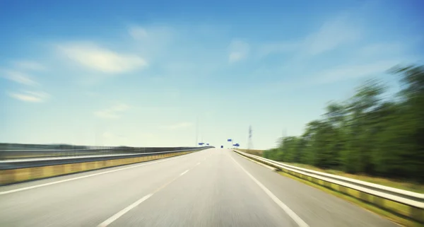 Driving  in empty road — Stock Photo, Image