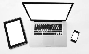 Tablet, telefon ve dizüstü