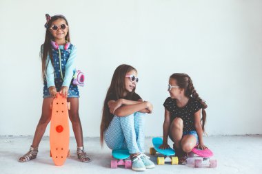 Skatboards çocuklarla