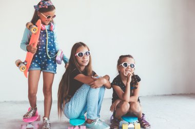 Skatboards çocuklarla