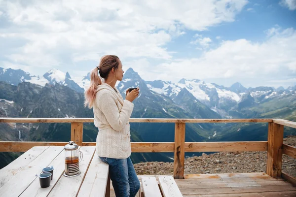 Café al aire libre en la montaña —  Fotos de Stock