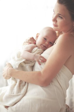 Bebek ile anne