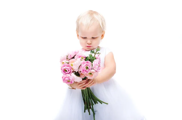 Menina bonita com flores — Fotografia de Stock