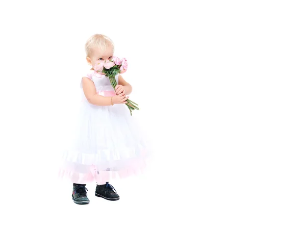 Menina bonita com flores — Fotografia de Stock