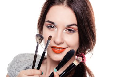 kadın makyaj fırçaları ile
