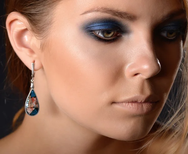 Woman with jewelry — Stock Photo, Image