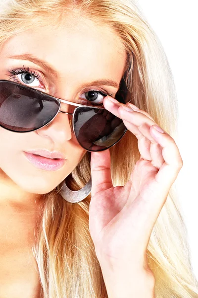 Frau mit Sonnenbrille — Stockfoto