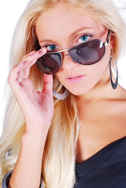Frau mit Sonnenbrille — Stockfoto