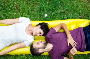 Birbirine aşık çift