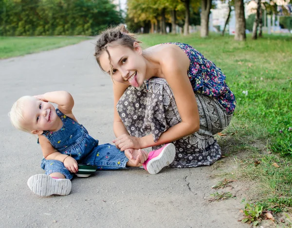 Madre e hijo — Foto de Stock