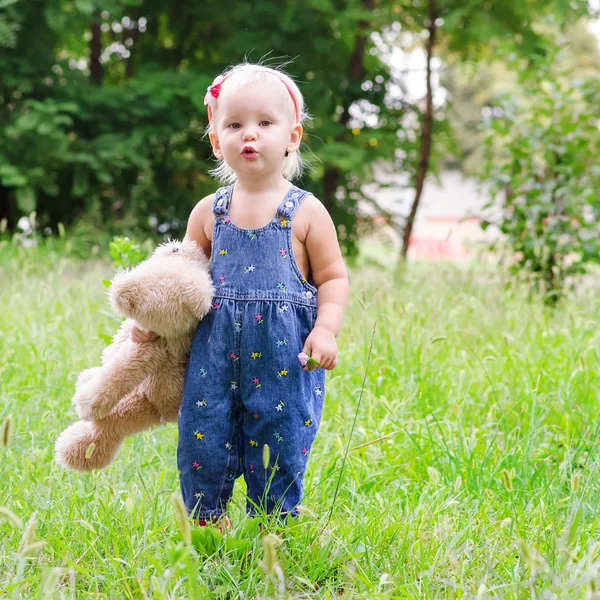 Kid med leksak — Stockfoto